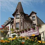 Logis Et Restaurant Du Dauphin Sées