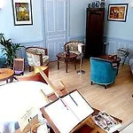 Logis Et Restaurant Du Dauphin Hotel 3*