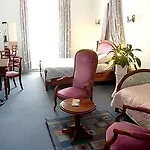 Logis Et Restaurant Du Dauphin 3* Sées
