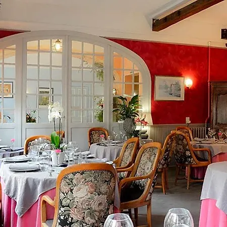 Hotel Logis Et Restaurant Du Dauphin
