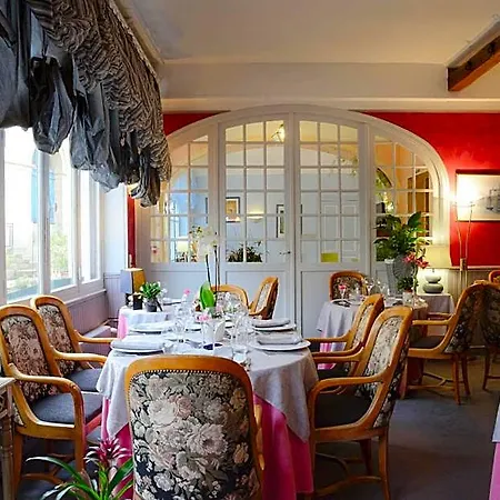 Logis Et Restaurant Du Dauphin Sées