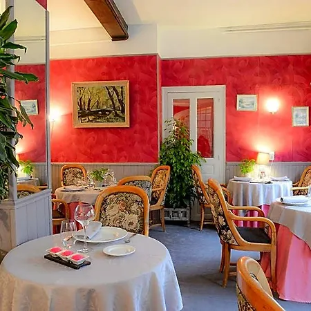 Hotel Logis Et Restaurant Du Dauphin Sées
