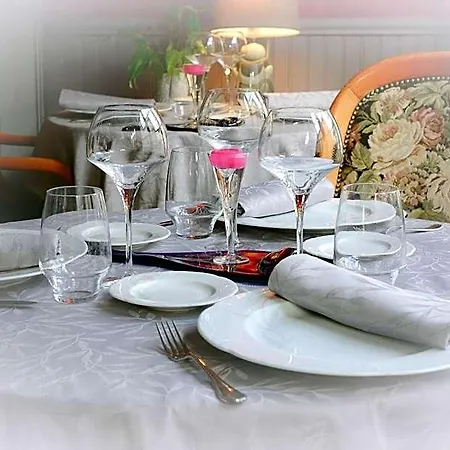 Logis Et Restaurant Du Dauphin Hotel Sées