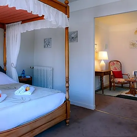 Logis Et Restaurant Du Dauphin 3* Sées