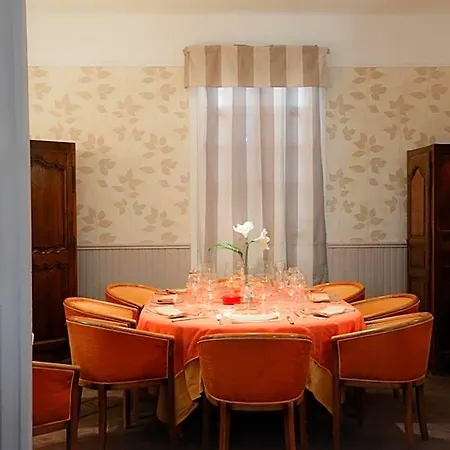 Logis Et Restaurant Du Dauphin Sées