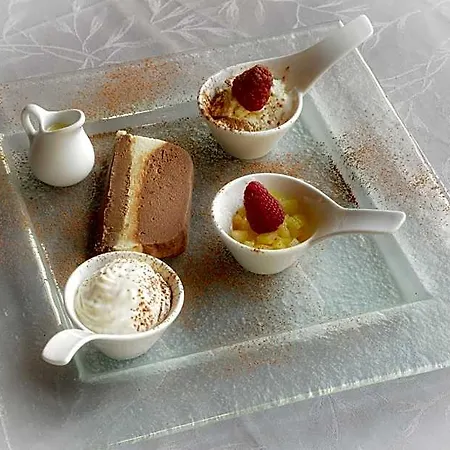 Hotel Logis Et Restaurant Du Dauphin