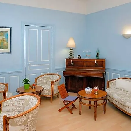 Logis Et Restaurant Du Dauphin 3* Sées