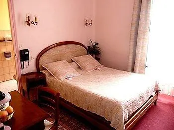 Logis Et Restaurant Du Dauphin 3* Sées