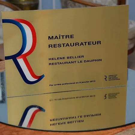 Logis Et Restaurant Du Dauphin