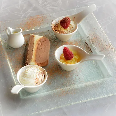 Logis Et Restaurant Du Dauphin Hotel