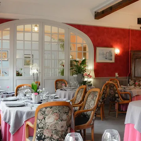 מלון Logis Et Restaurant Du Dauphin Sées
