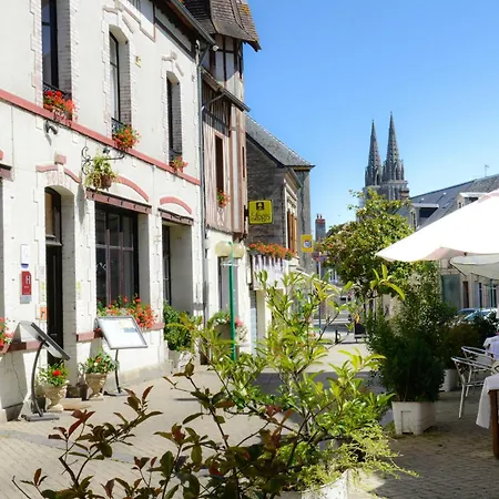 Logis Et Restaurant Du Dauphin