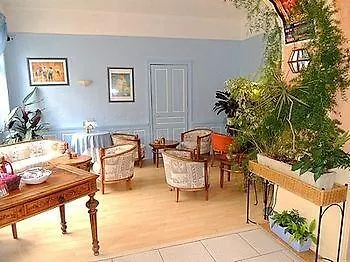 Logis Et Restaurant Du Dauphin