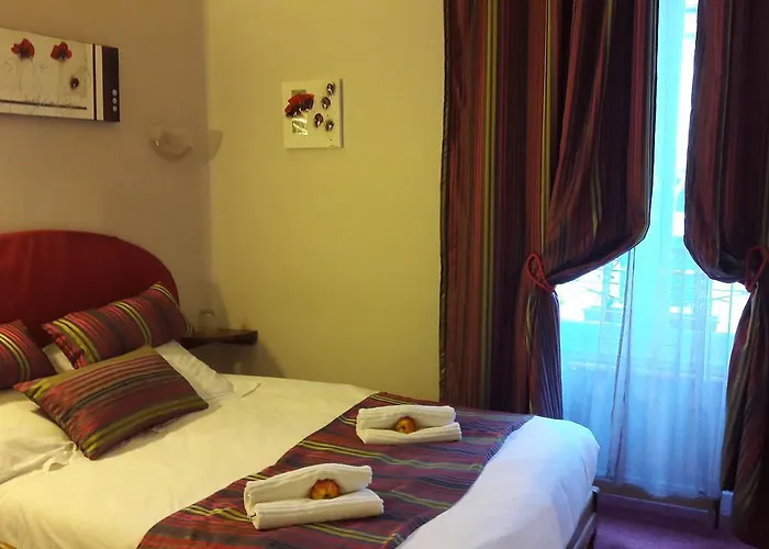 Logis Et Restaurant Du Dauphin