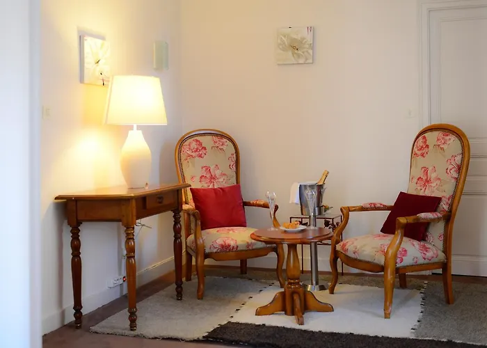 Logis Et Restaurant Du Dauphin Otel Sées