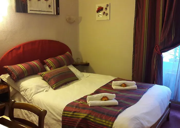 Otel Logis Et Restaurant Du Dauphin