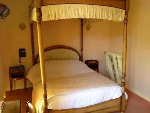 Logis Et Restaurant Du Dauphin 3* Sées