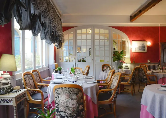 Logis Et Restaurant Du Dauphin Sées