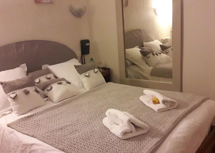 Logis Et Restaurant Du Dauphin Otel 3*